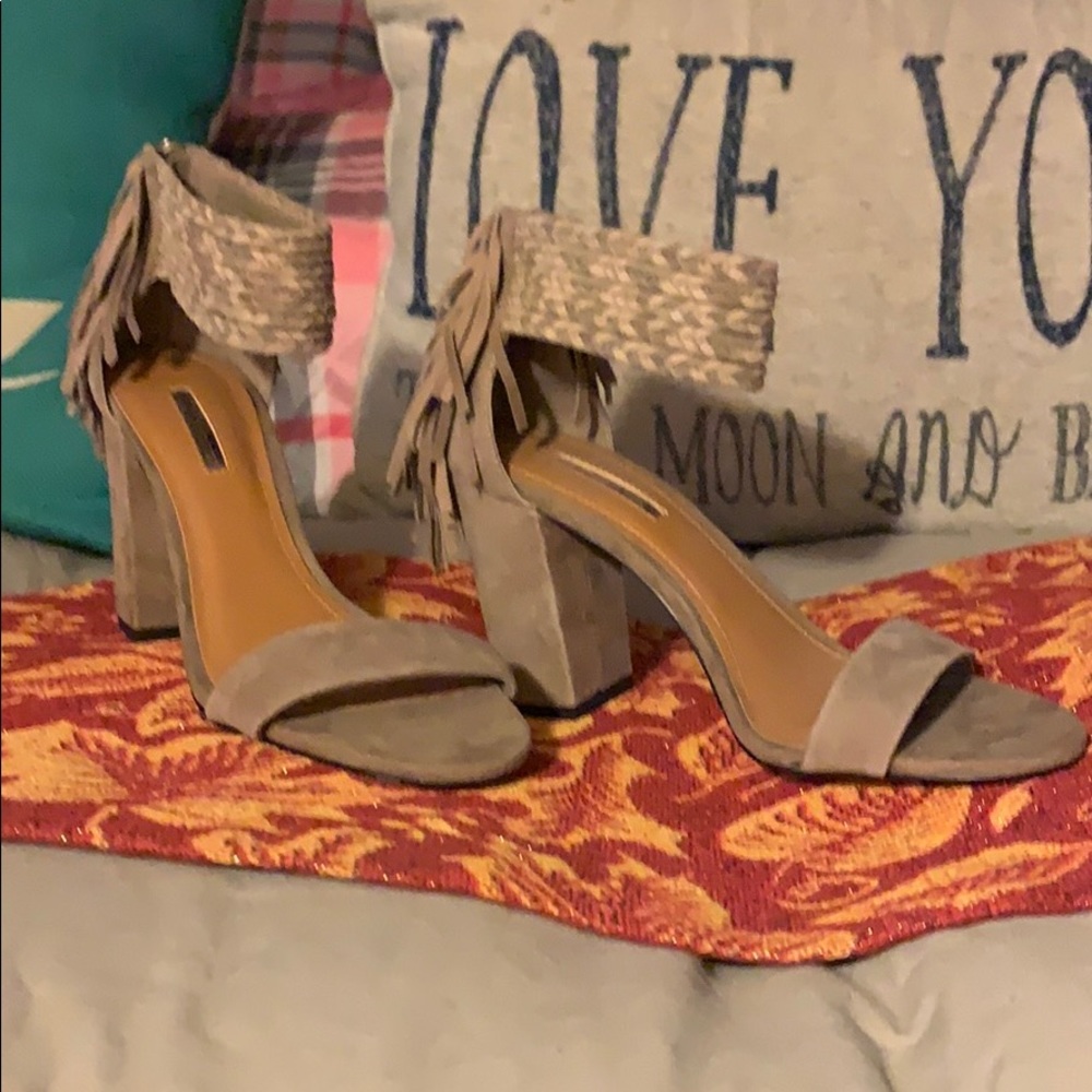 Tan BCBG Heels Peep Toe